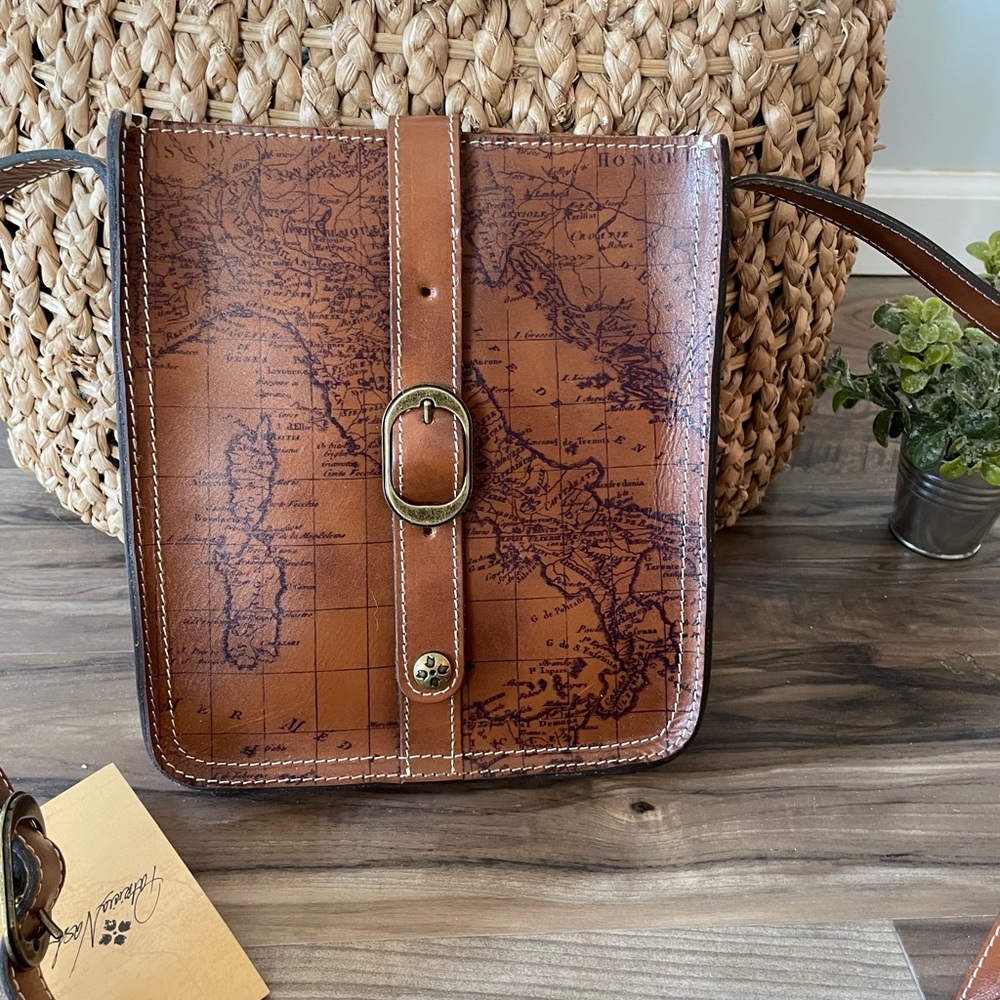 Patricia Nash Venezia Pouch